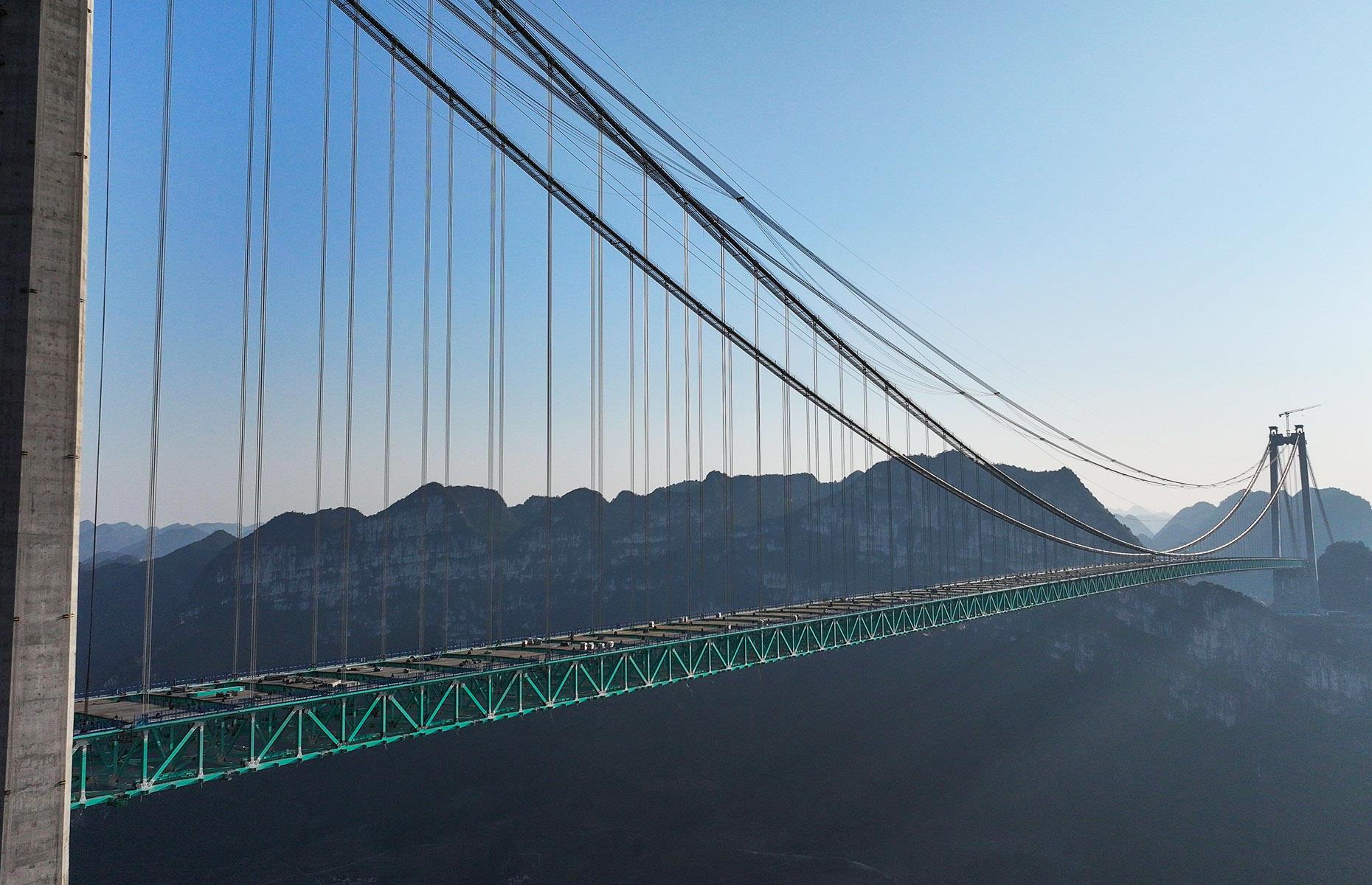 How has China built the bridge so cheaply?
